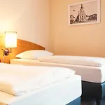 Victor's Residenz-hotel 4*