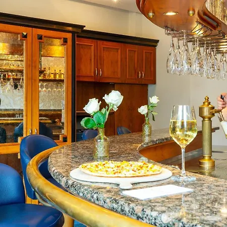 Hotel Victor's Residenz-hotel 4*