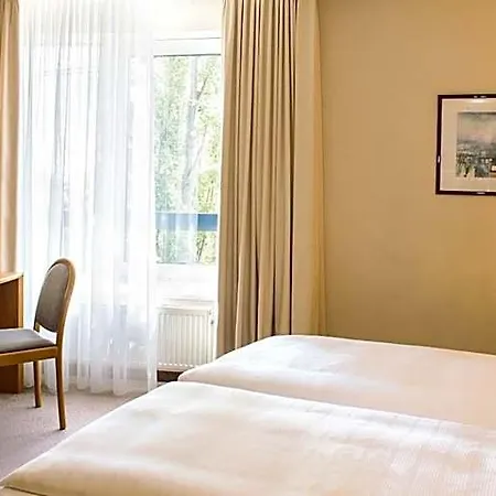 Victor's Residenz-hotel 4*